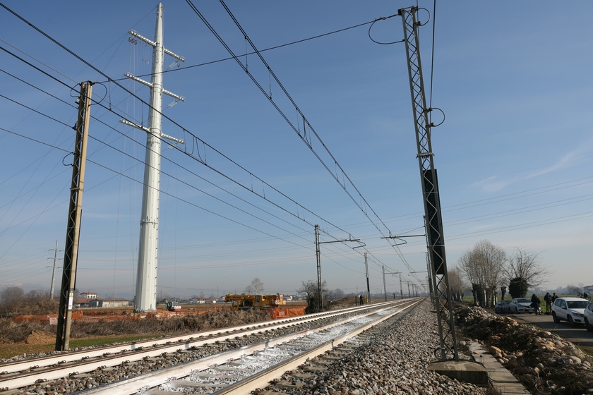 Operaio ucciso da treno era sui binari per lavori a un traliccio - RIPRODUZIONE RISERVATA