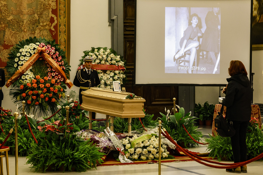 Sandra Milo, aperta la camera ardente in Campidoglio - RIPRODUZIONE RISERVATA