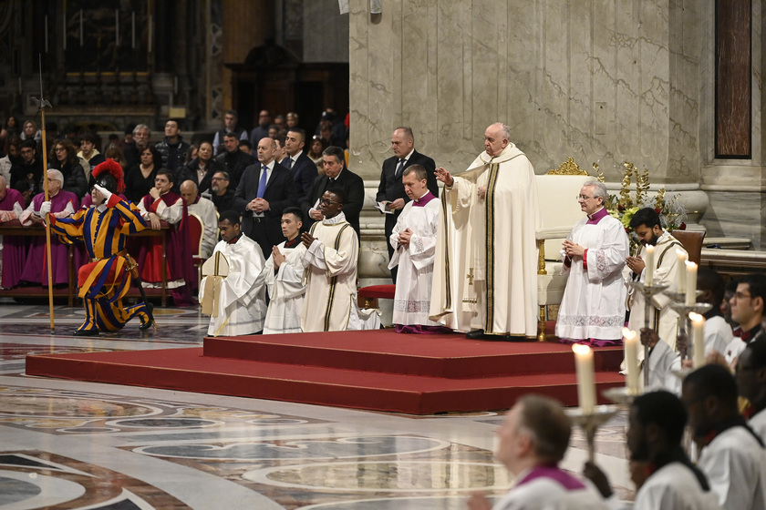 Il Papa, l 'annuncio della Pasqua 2024, sarà domenica 31 marzo - RIPRODUZIONE RISERVATA