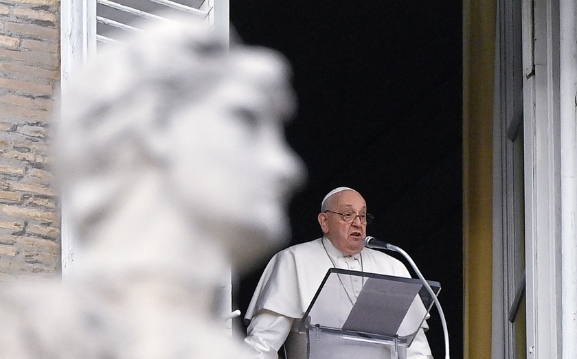 Il Papa, saluta corteo storico della Valle del Tevere - RIPRODUZIONE RISERVATA