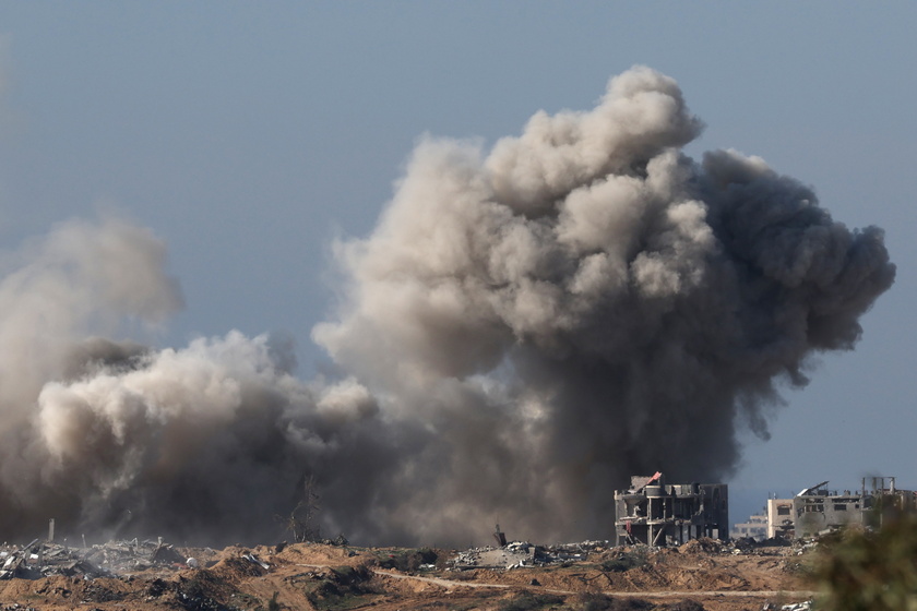 Israeli forces continue military strikes on Gaza Strip - RIPRODUZIONE RISERVATA