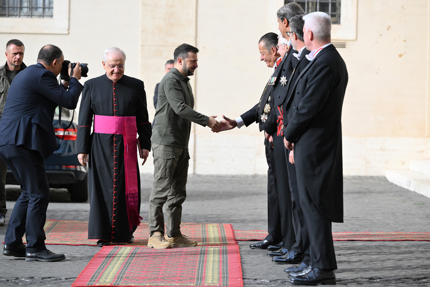 Il presidente ucraino Zelensky è arrivato in Vaticano