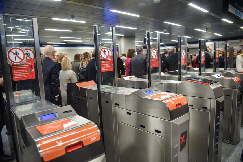 Milano inaugura la metro M4. Sala, 'è un'opera epocale'