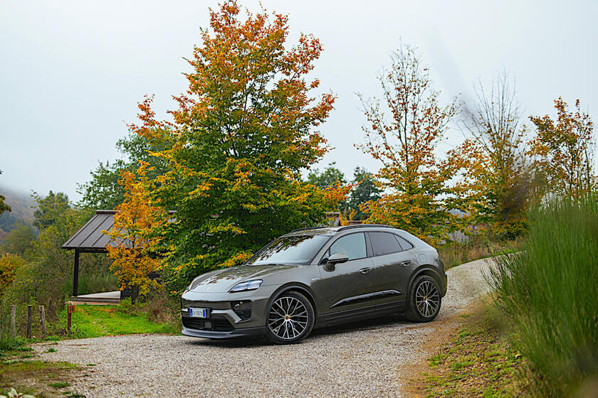 Porsche Macan 4