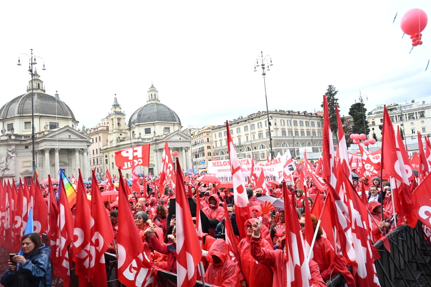 Cgil e Uil in piazza a Roma per i contratti e la sanità