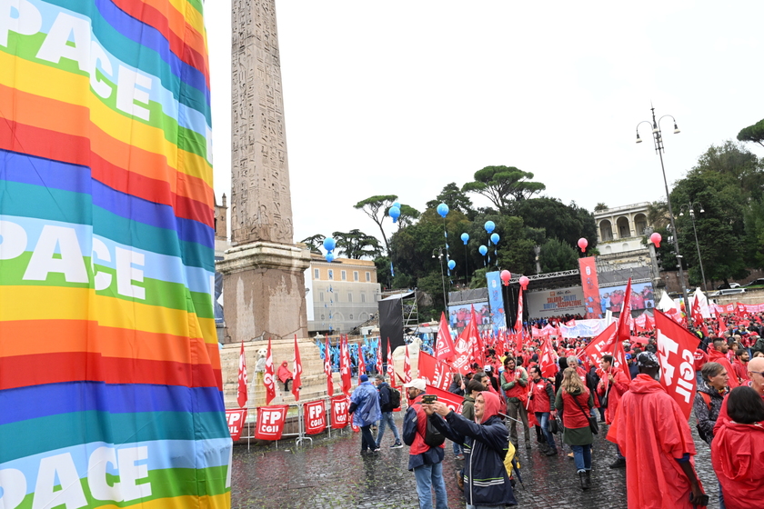 Cgil e Uil in piazza a Roma per i contratti e la sanità