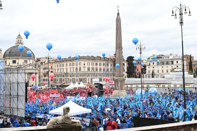 Cgil e Uil in piazza a Roma per i contratti e la sanità