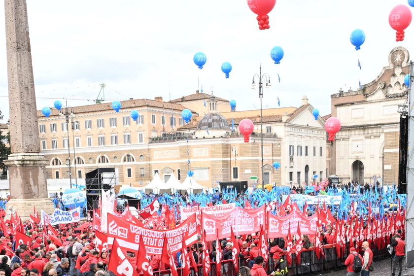 Cgil e Uil in piazza a Roma per i contratti e la sanità