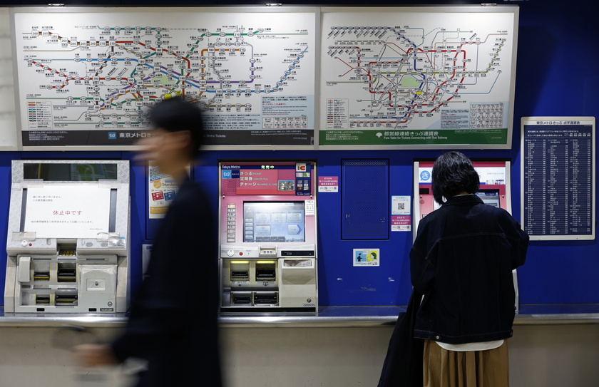 Subway operator Tokyo Metro Co. debut at the Tokyo Stock Exchange