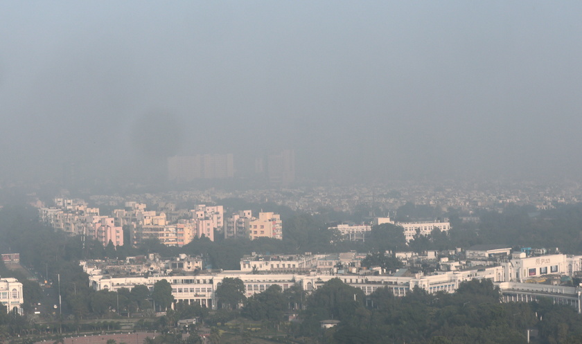 Delhi and national capital region battles severe and very poor air quality in New Delhi