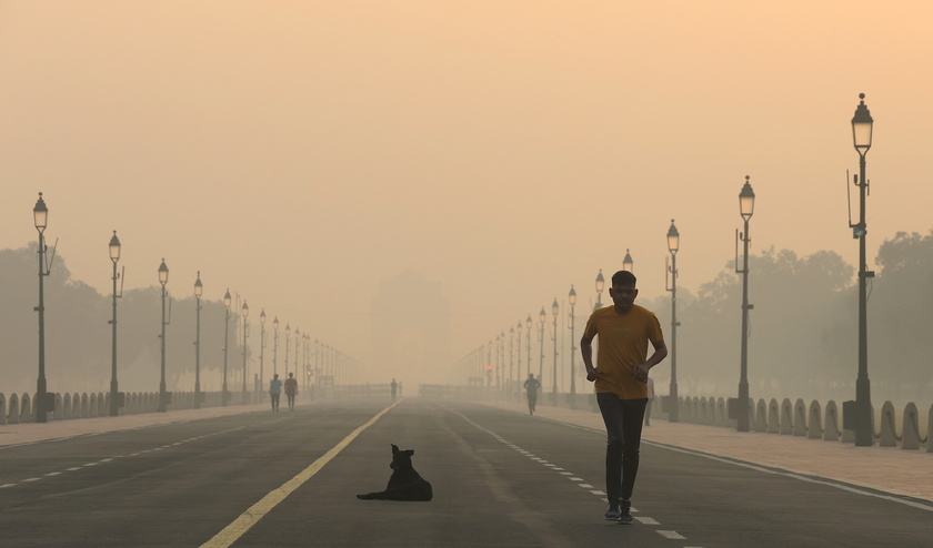 Delhi and national capital region battles severe and very poor air quality in New Delhi