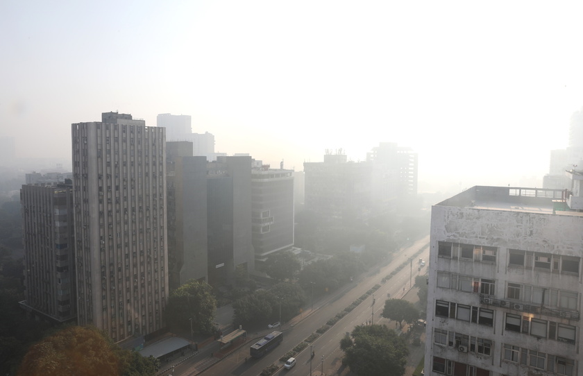 Delhi and national capital region battles severe and very poor air quality in New Delhi