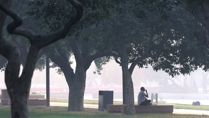 Delhi and national capital region battles severe and very poor air quality in New Delhi