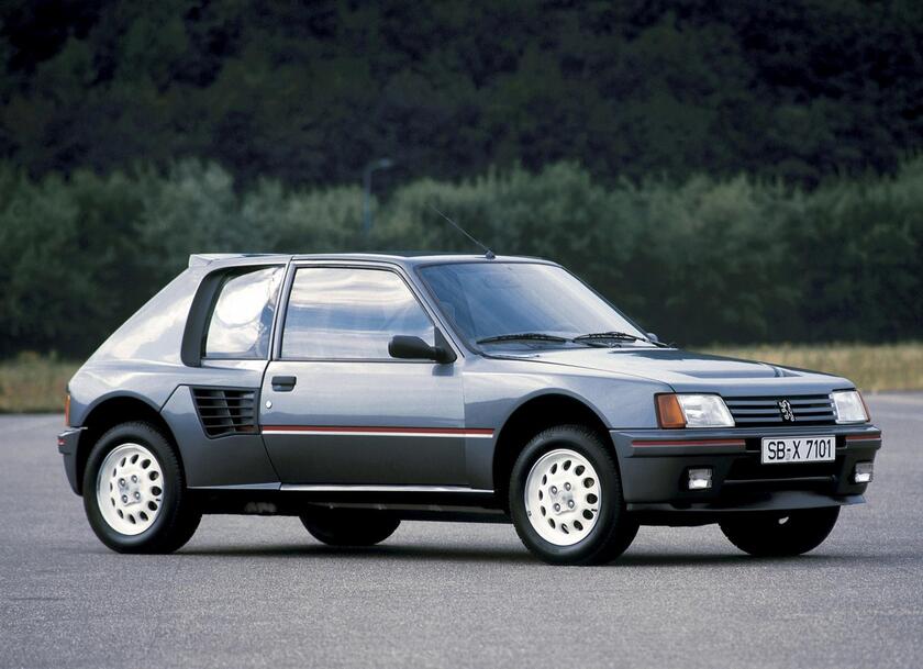 Peugeot 205 T16