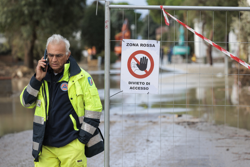 Alluvione: il Lamone ha rotto ancora l'argine a Traversara