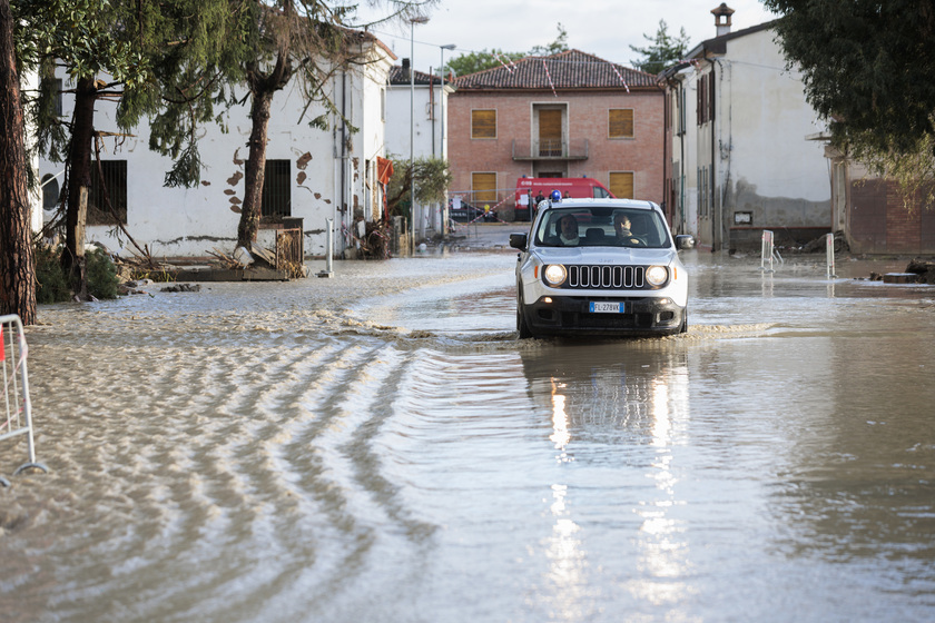 Alluvione: il Lamone ha rotto ancora l'argine a Traversara