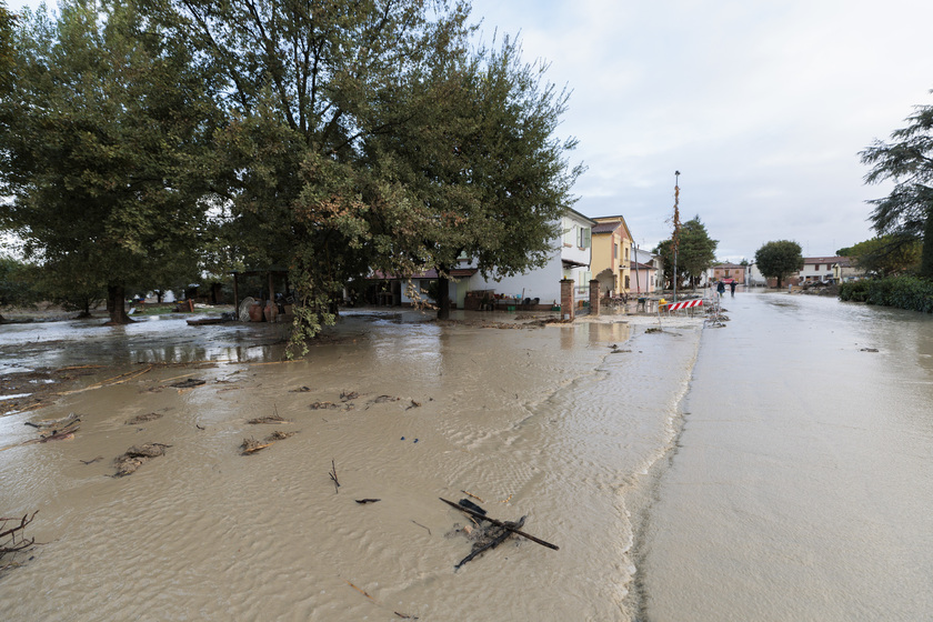 Alluvione: il Lamone ha rotto ancora l'argine a Traversara