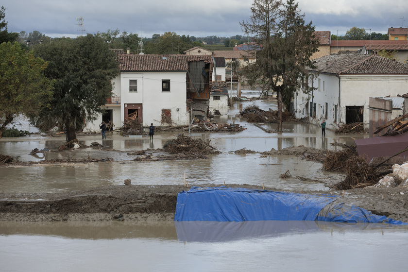 Alluvione: il Lamone ha rotto ancora l'argine a Traversara