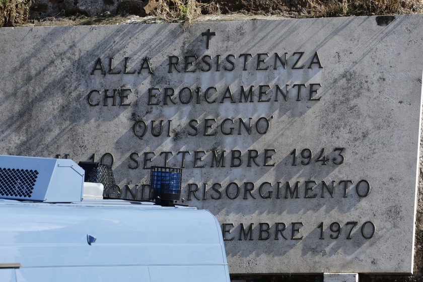 Controlli ai caselli e in stazioni per corteo pro Pal a Roma