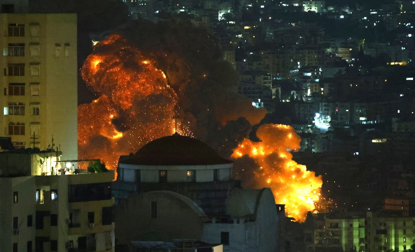 Israeli airstrikes hit southern Beirut suburb