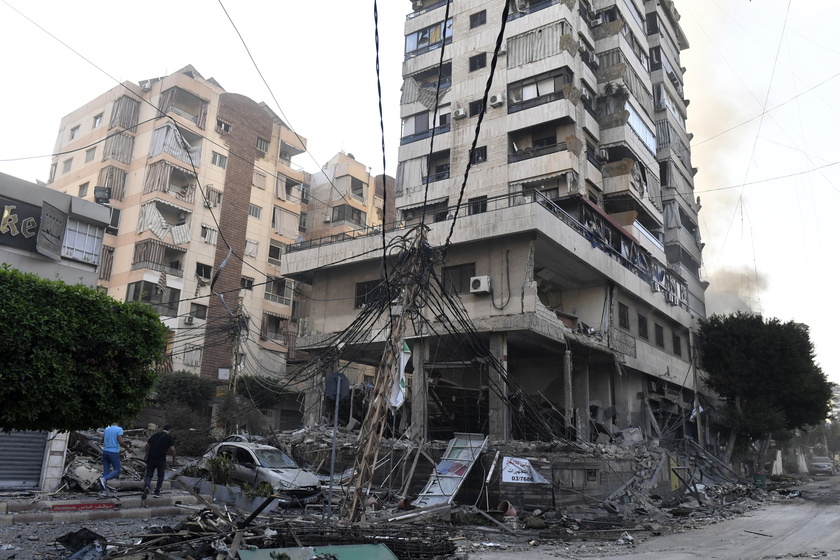 Israeli airstrikes hit southern Beirut suburb