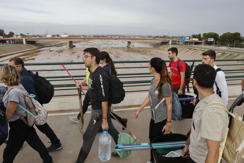 Aftermath of deadly floods in Spain as toll surpasses 150