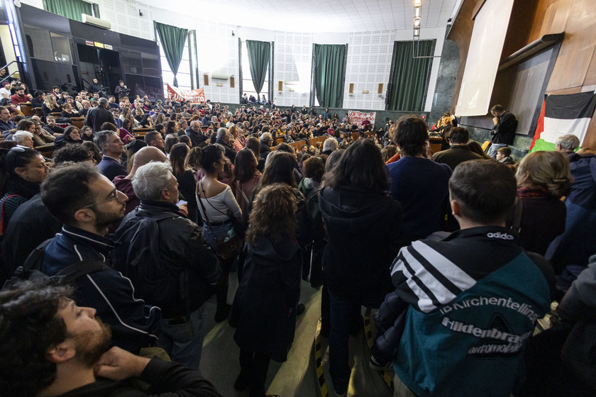 Centinaia in assemblea alla Sapienza per dire no a ddl sicurezza