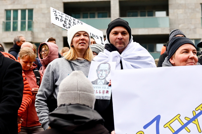 Anti-war demonstration in Berlin led by prominent Russian opposition figures