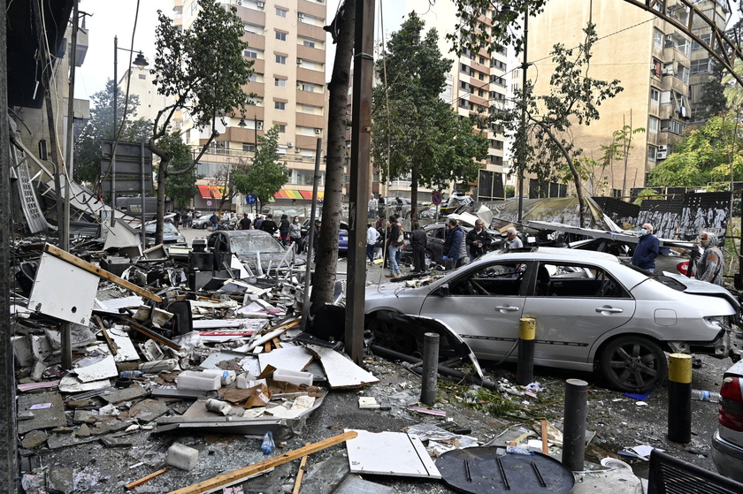 Israeli airstrike hit Mar Elias street in central Beirut 