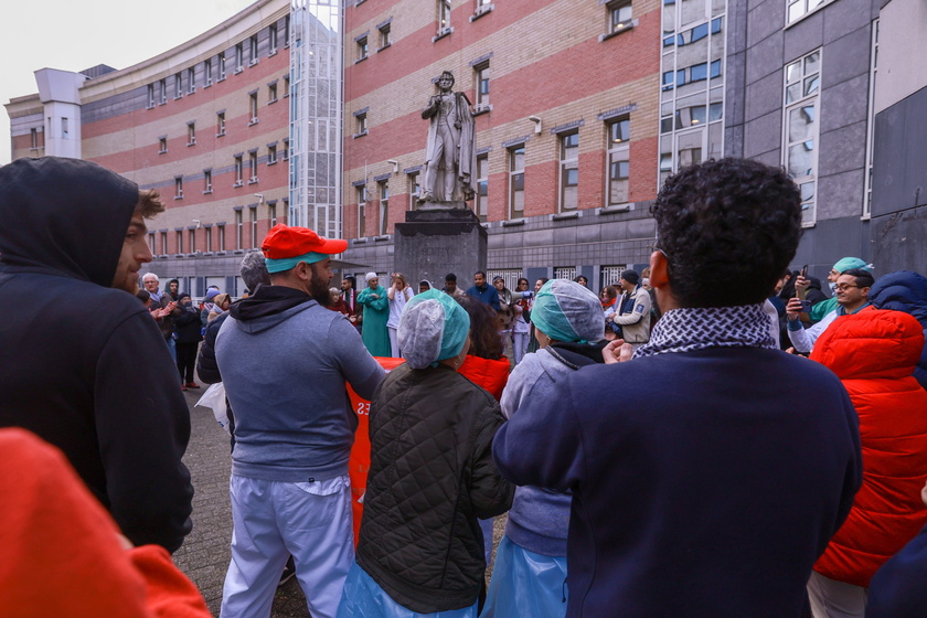 Belgian medical workers protest in solidarity with Gaza and Lebanon