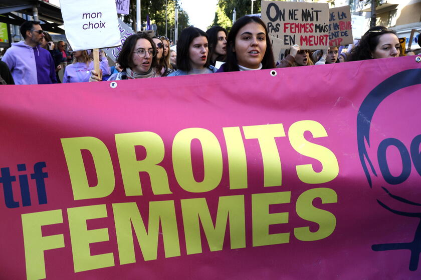 Le manifestazioni contro la violenza sulle donne nel mondo