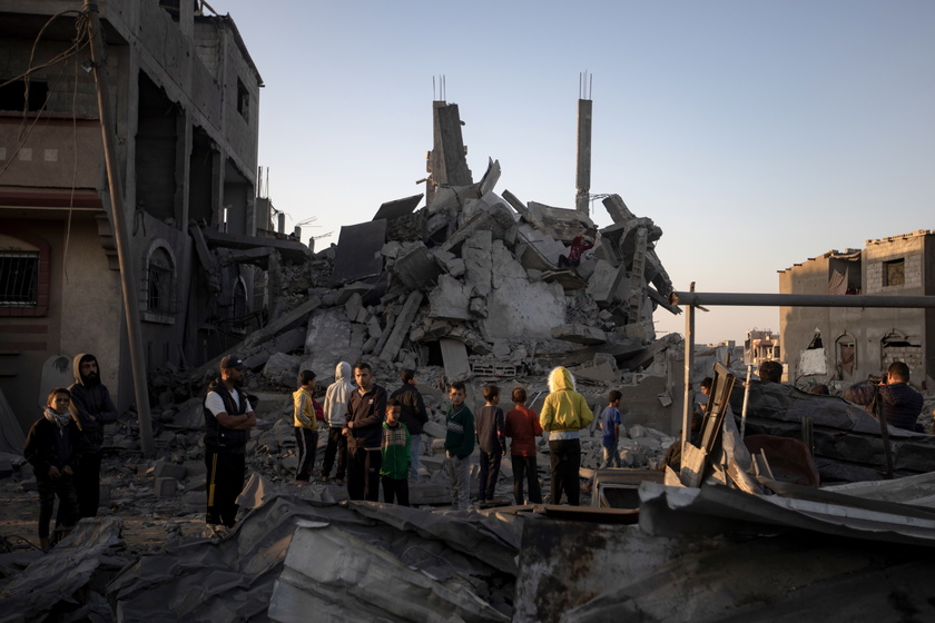 At least six Palestinians killed in Israeli airstrikes in Khan Yunis, southern Gaza