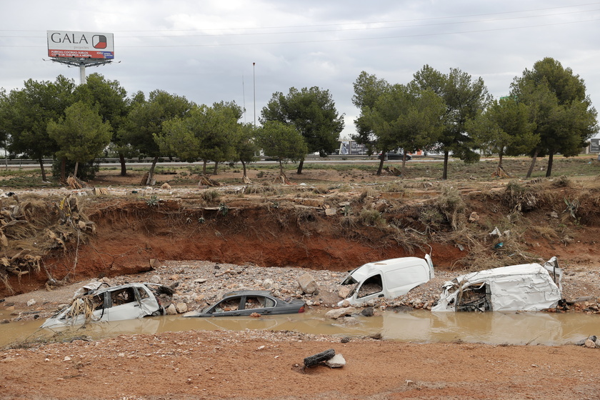 Aftermath of deadly floods in Spain as toll surpasses 200