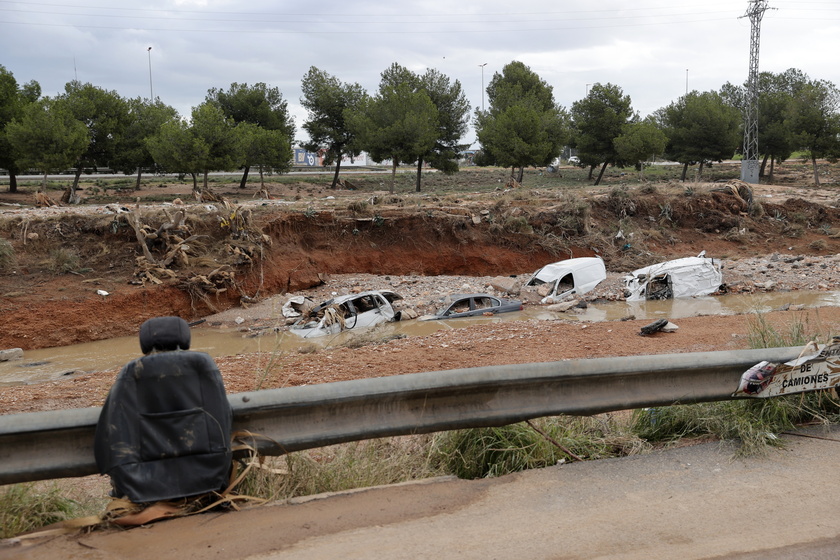 Aftermath of deadly floods in Spain as toll surpasses 200