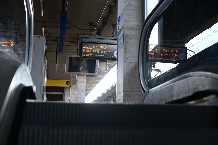 Sciopero nazionale del personale dei treni a Genova