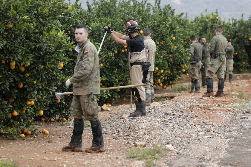 Search for missing people continues in the aftermath of deadly floods in Spain