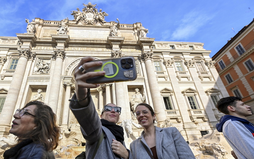 Apre la passerella panoramica della Fontana di Trevi