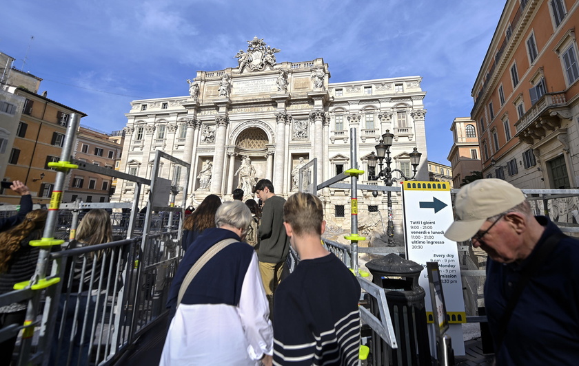 La Fontana de Trevi (Foto Riccardo Antimiani)