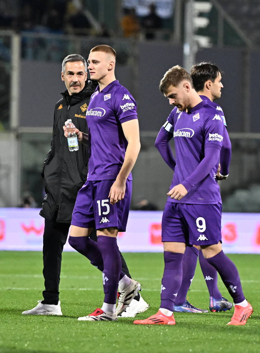 ++ Calcio: Bove si accascia al suolo,sospesa Fiorentina-Inter ++