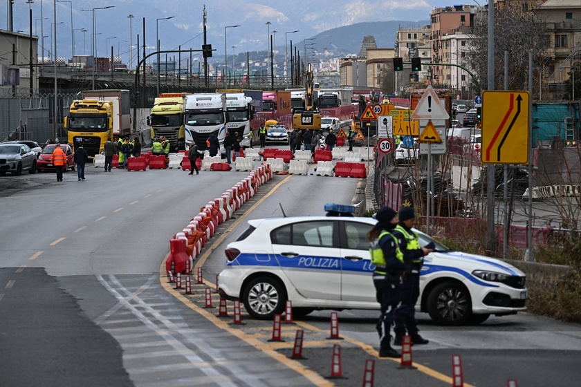 Operaio morto, sindacati in strada 'si investe troppo poco'