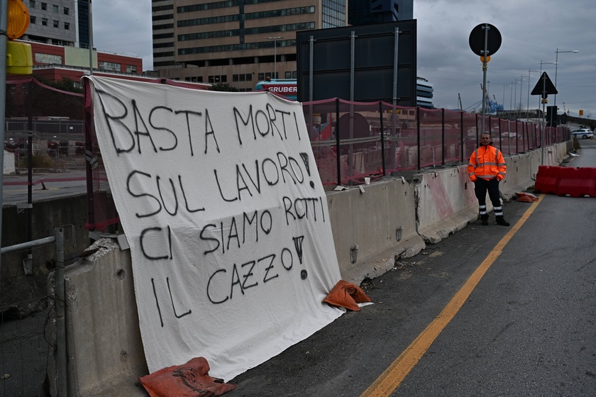 Operaio morto, sindacati in strada 'si investe troppo poco'