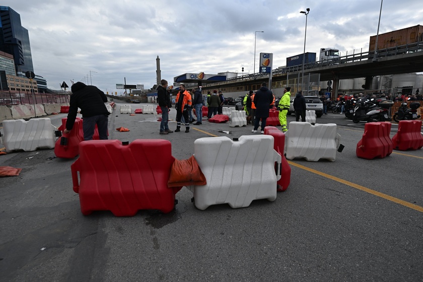 Operaio morto, sindacati in strada 'si investe troppo poco'