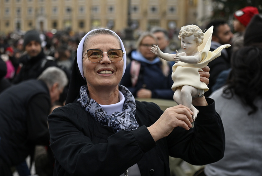 Il Papa, 'a Gaza bambini mitragliati, quanta crudeltà'