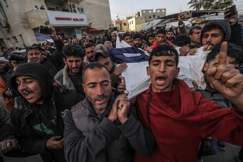 Five journalists killed in overnight Israeli strike in central Gaza