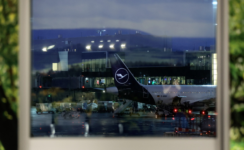 Aviation security staff strike at Frankfurt airport - RIPRODUZIONE RISERVATA