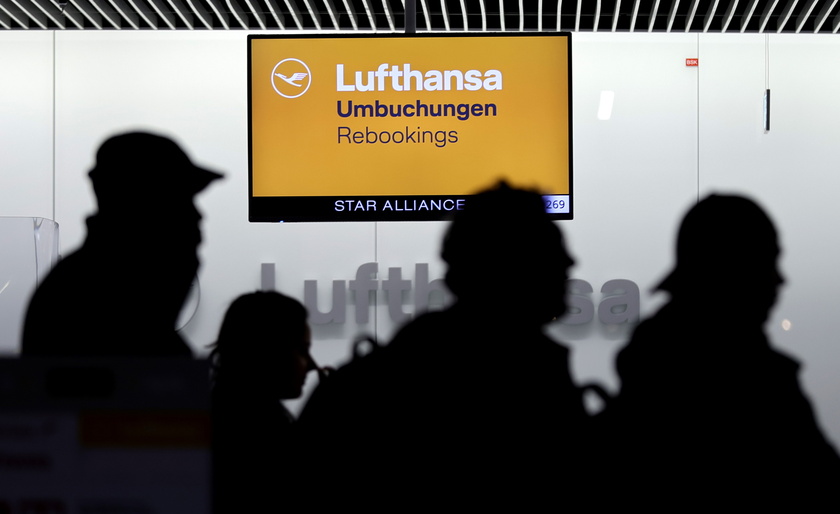 Aviation security staff strike at Frankfurt airport - RIPRODUZIONE RISERVATA