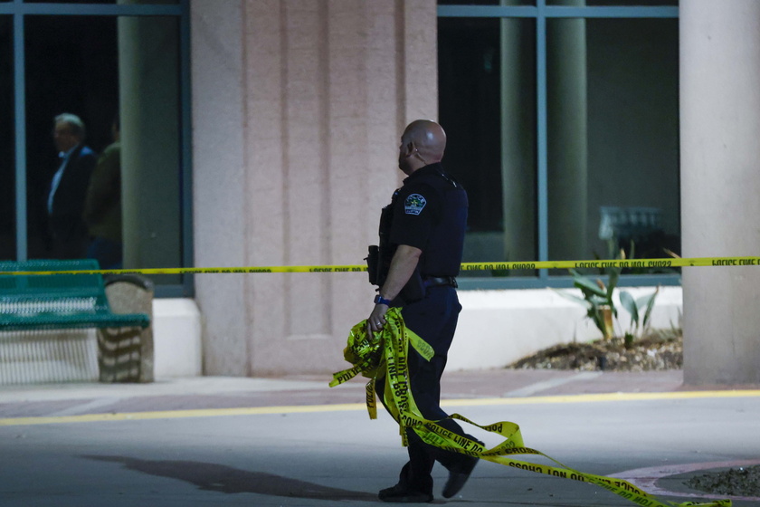 One person dead after car crashes in to emergency room at medical center in Austin - RIPRODUZIONE RISERVATA