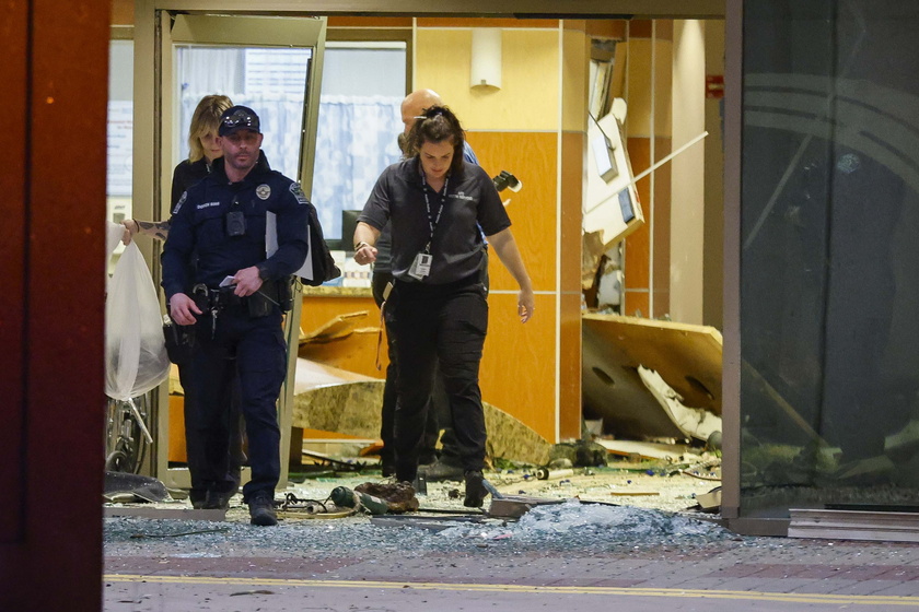 One person dead after car crashes in to emergency room at medical center in Austin - RIPRODUZIONE RISERVATA