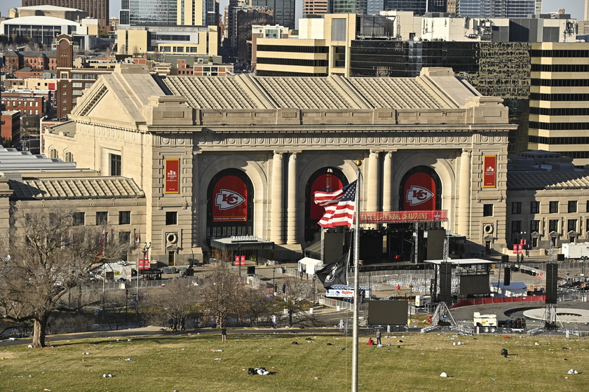 Shooting at Kansas City Chiefs Super Bowl LVIII Victory Parade - RIPRODUZIONE RISERVATA