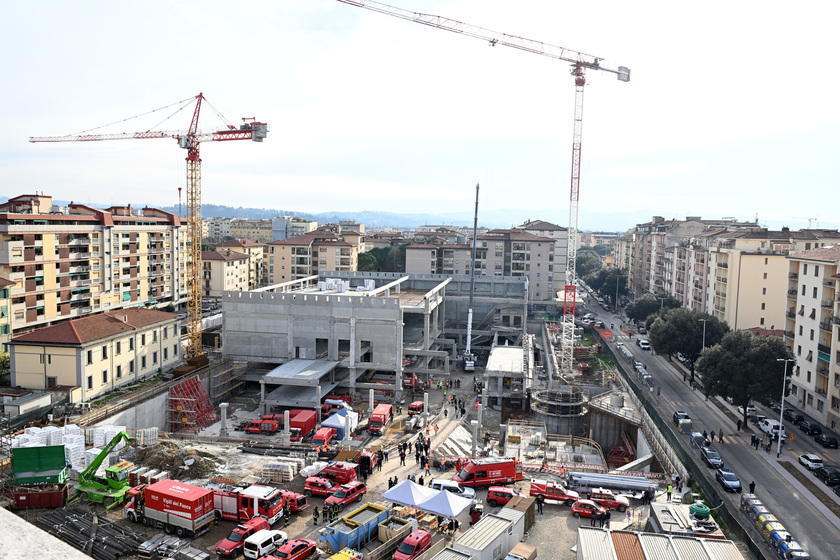 Crollo Firenze: Giani,  'ha ceduto grande trave al quarto piano ' - RIPRODUZIONE RISERVATA